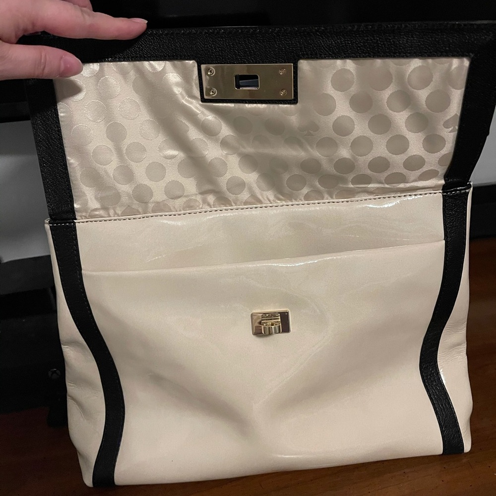 New Kate Spade Purse Handbag Patent Leather - Picture 3 of 7